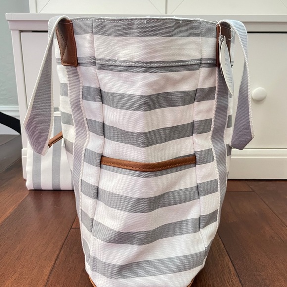 ❌SOLD❌ Pottery Barn Kids | harper diaper tote - Picture 4 of 7